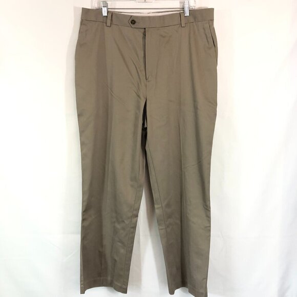 Roundtree & Yorke  Classic Fit Khaki Pants Size 38 X 30 - Picture 1 of 5